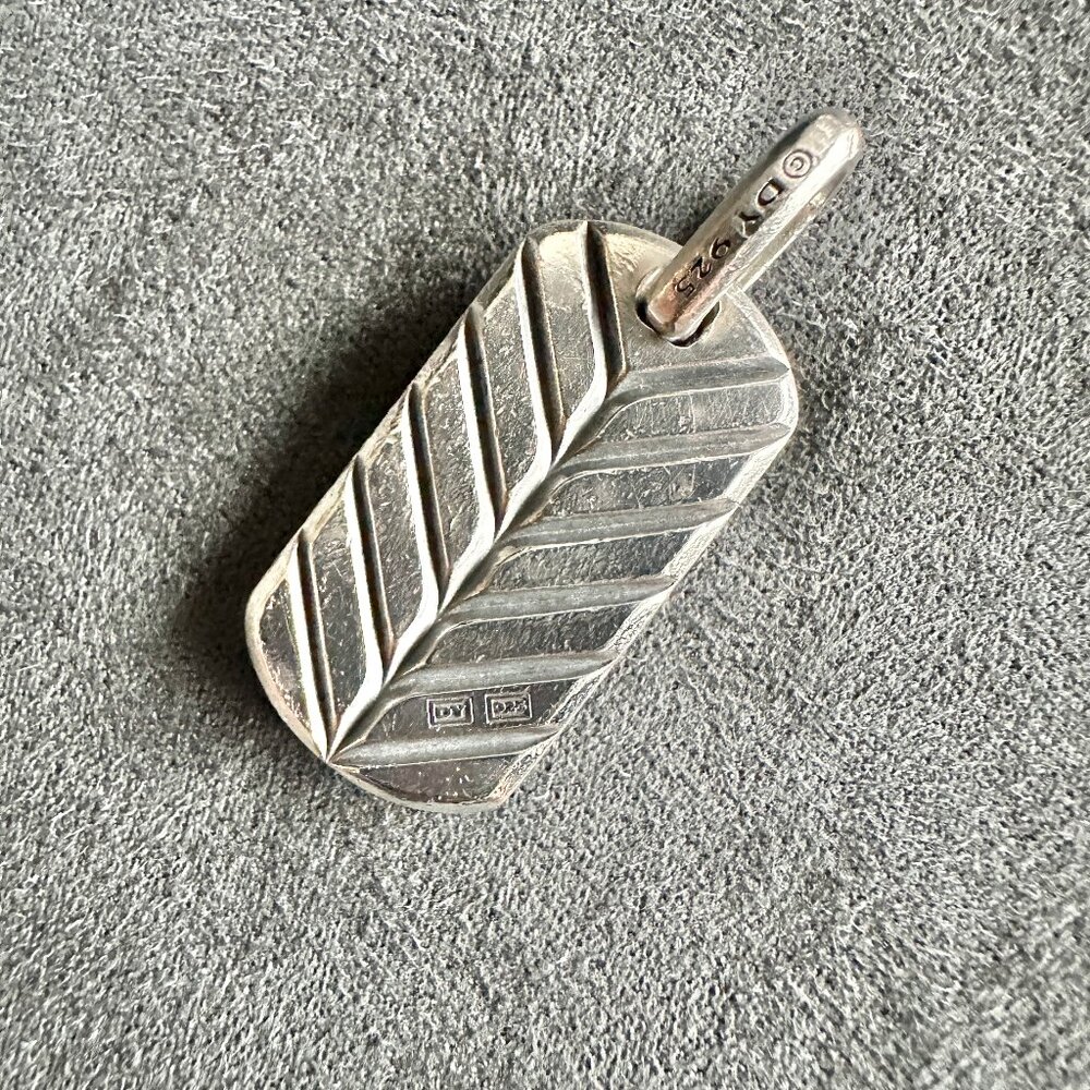 David Yurman Chevron Dog Tag Pendant w/ Tiger's Eye - 27mm - Picture 9 of 14